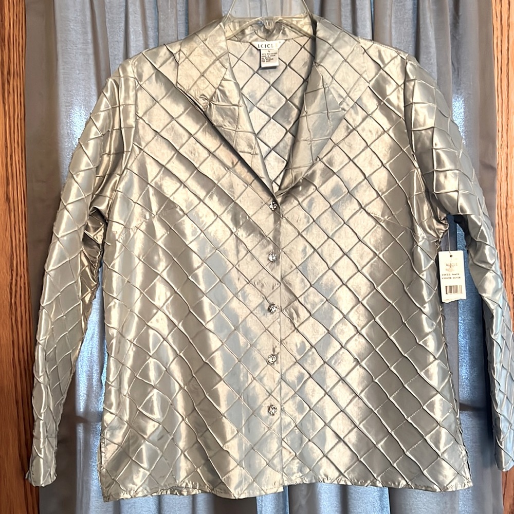 Icicle Woman’s Jacket
NWT